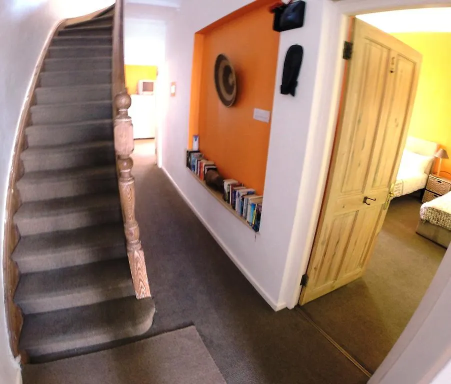 House On The Hill Hostel Cape Town
